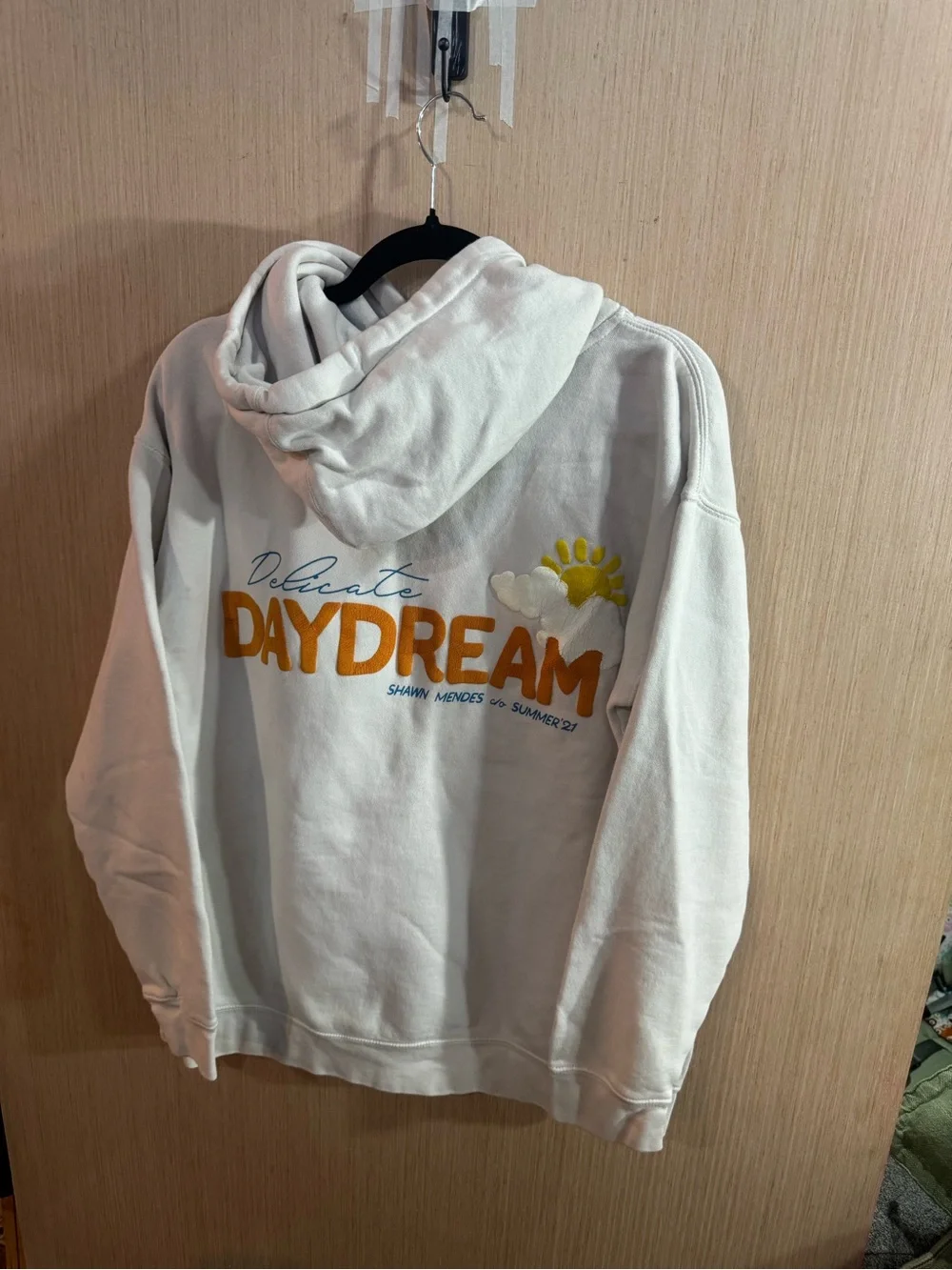Shawn Mendes "Summer of Love" Cream Hoodie with Blue & Yellow Graphic Size Small - Picture 5 of 6